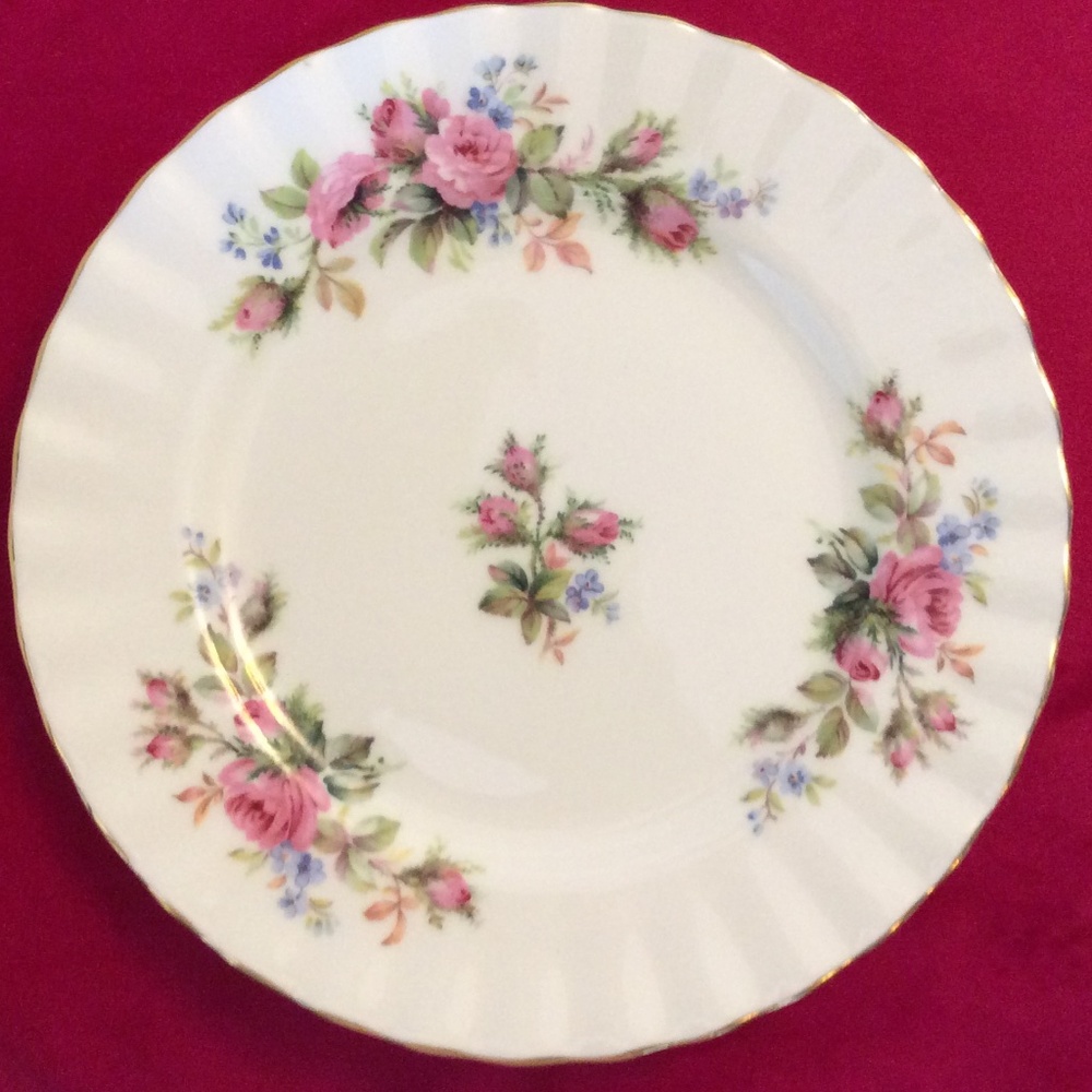 MOSS ROSE Side Plates Excellent Condition 6 1/2 inch Royal Albert Bone China